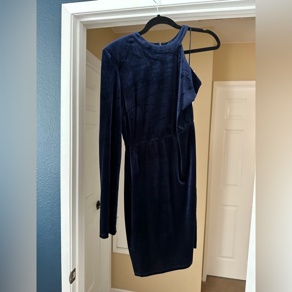 Soft Blue Velvet Dress 1 sleeve